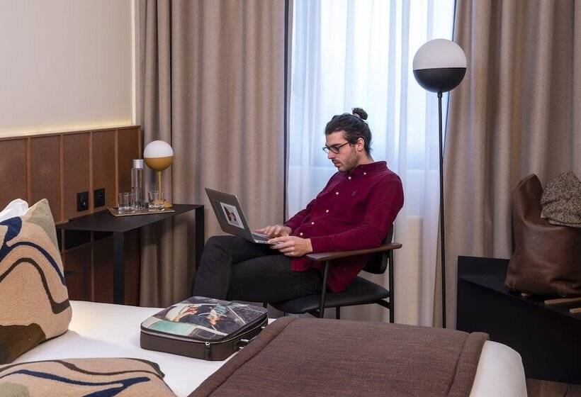 غرفة سوبيريور, Du Port