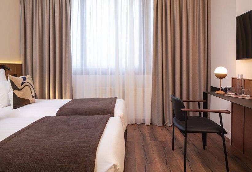 غرفة سوبيريور, Du Port