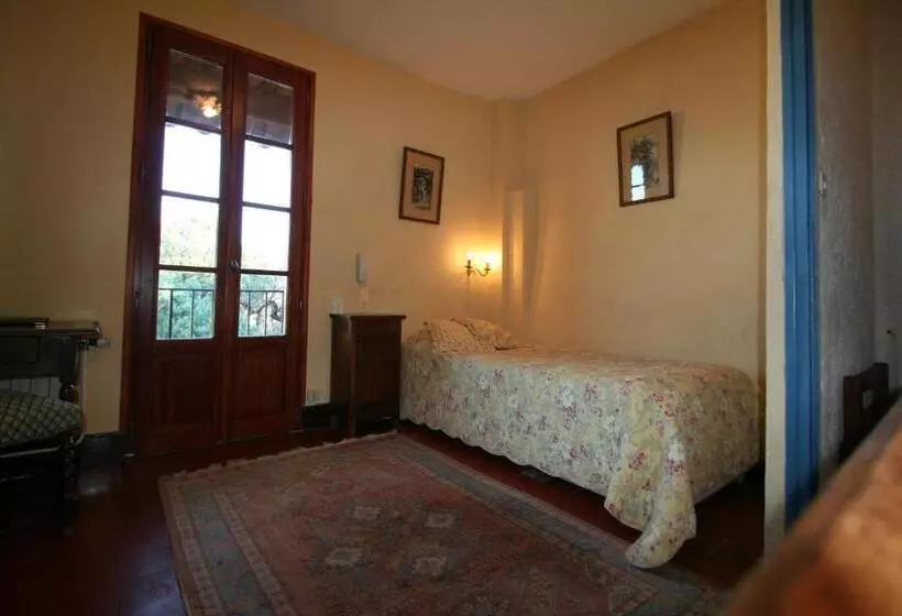 Standard Yhden Hengen Huone, Hostellerie Le Beffroi