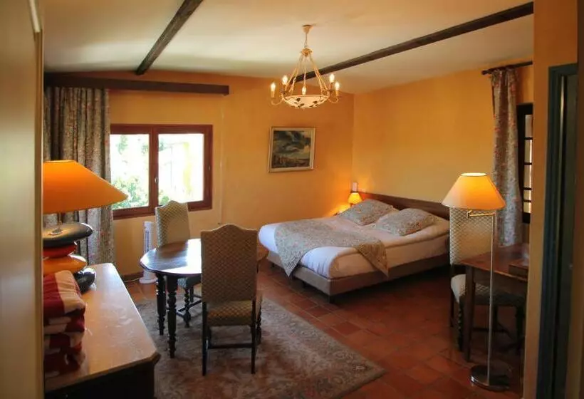 Superior-huone, Hostellerie Le Beffroi