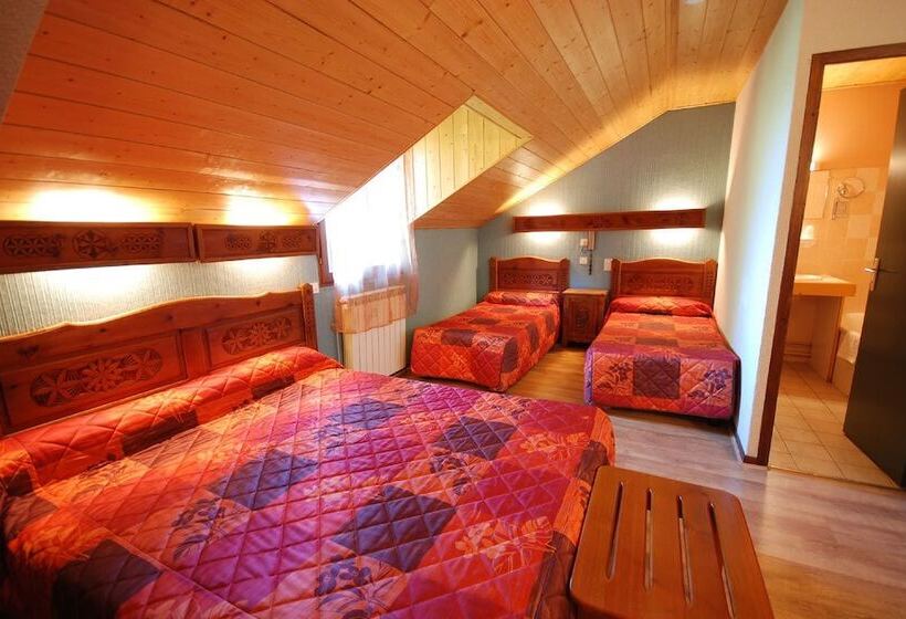 חדר סטנדרט לארבעה, Hôtel L Aiglière