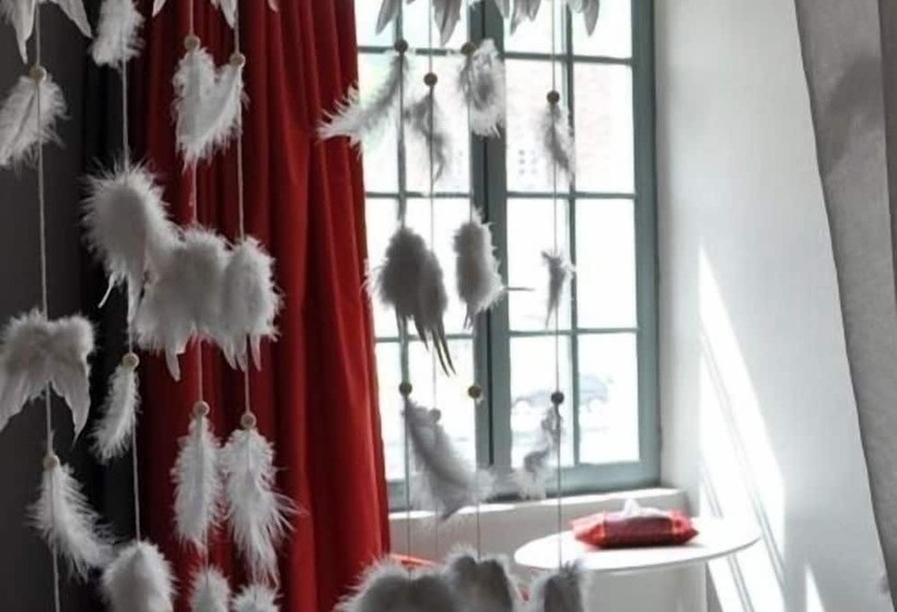 غرفة قياسية, Hôtel Le Turenne