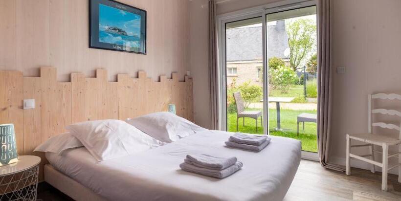 חדר סופריור עם טרסה, Hôtel Restaurant La Voile Bleue