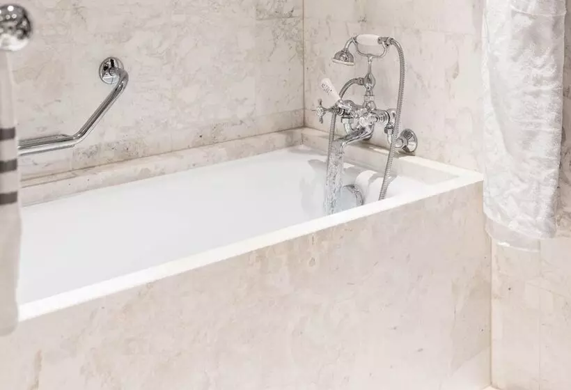 اتاق لوکس, Hôtel Lancaster Paris Champs Elysées