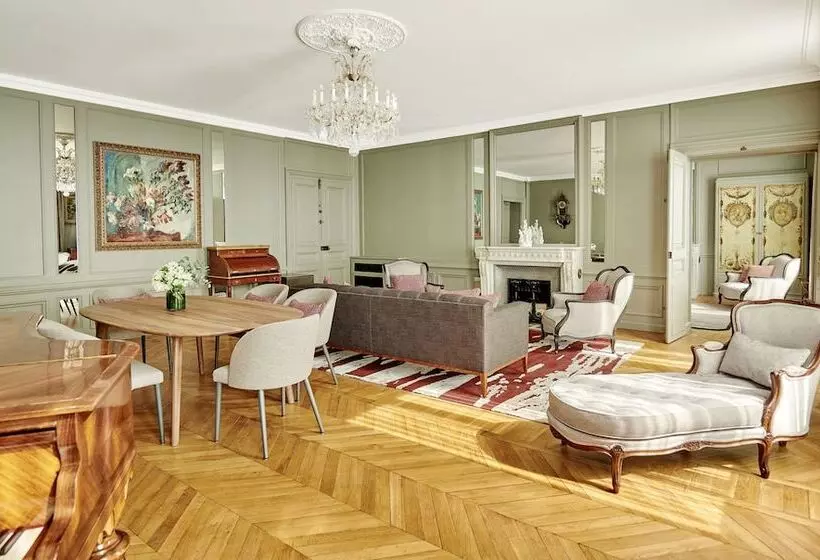 سوییت, Hôtel Lancaster Paris Champs Elysées