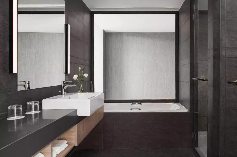 سوییت اجرایی, Hôtel Lancaster Paris Champs Elysées