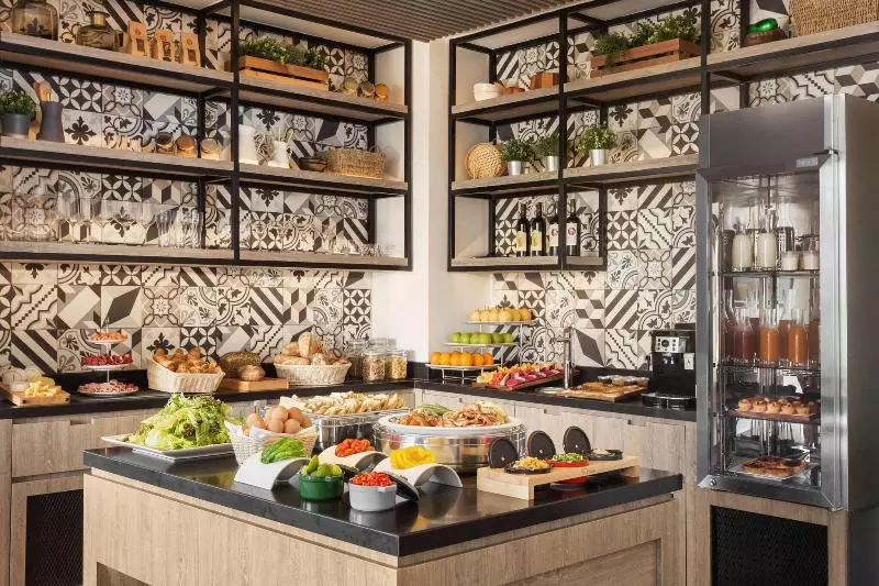 سوییت اجرایی, Hôtel Lancaster Paris Champs Elysées