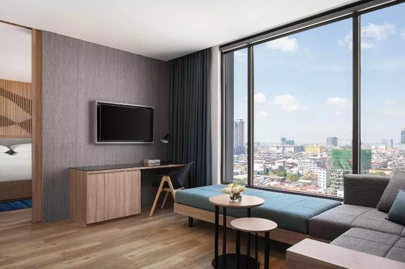 سوییت اجرایی, Hôtel Lancaster Paris Champs Elysées