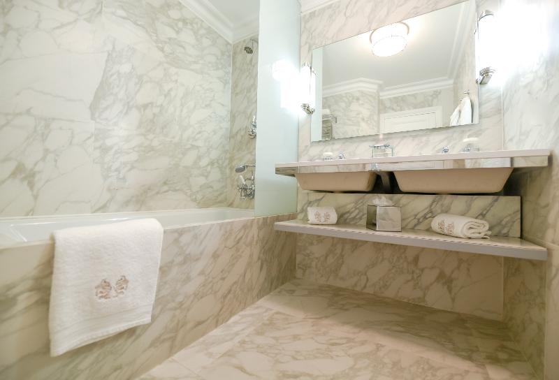 اتاق اجرایی, Hôtel Lancaster Paris Champs Elysées