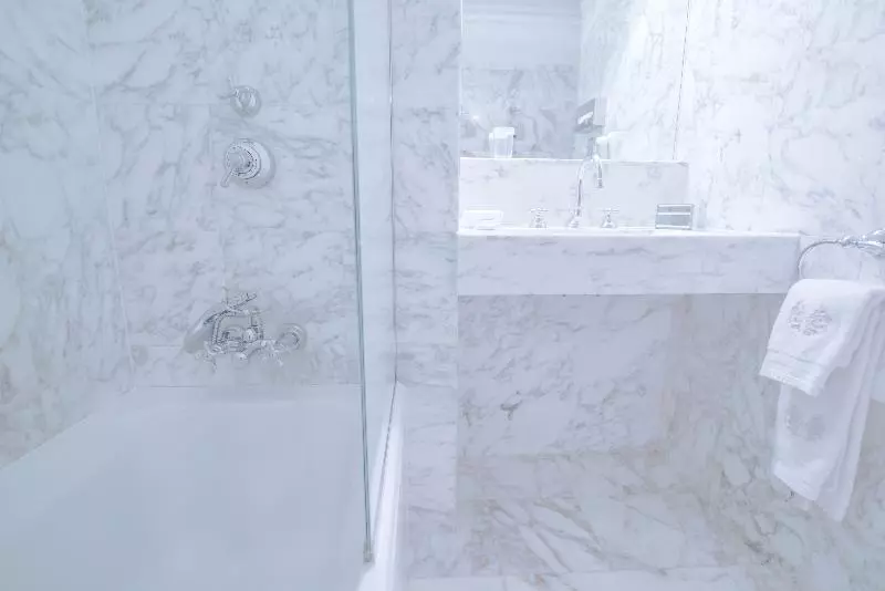 سوییت لوکس, Hôtel Lancaster Paris Champs Elysées