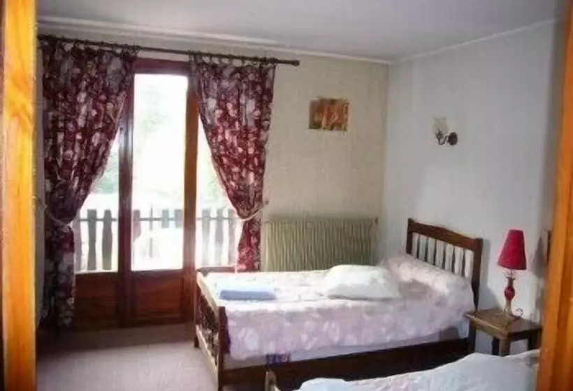 Standard Yhden Hengen Huone, Les Chamois