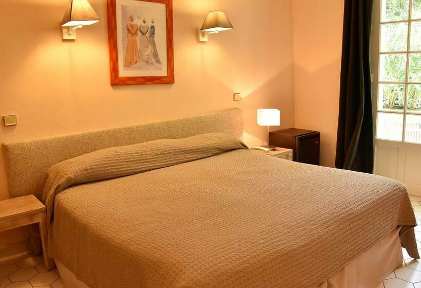 标准间, Les Mazets Des Roches