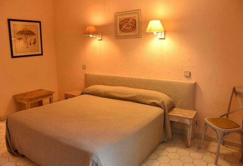 标准间, Les Mazets Des Roches