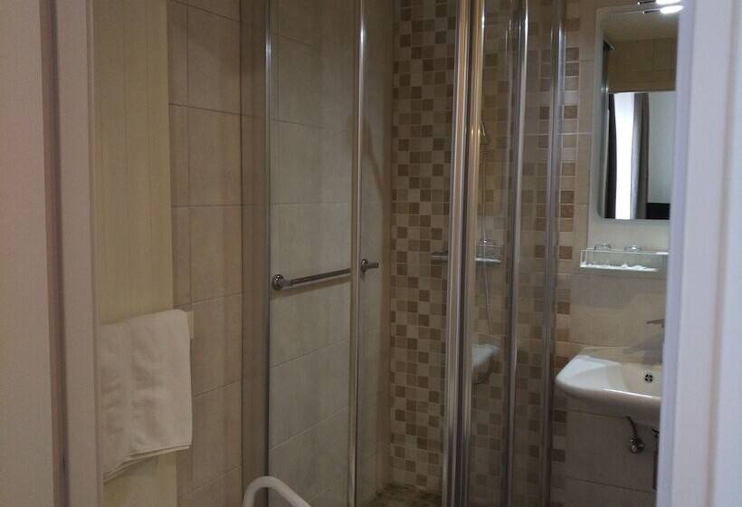 Номер Superior с Видом, Logis Hôtel Notre Dame Restaurant Ouvert Midi Et Soir Sauf Dimanche Soir