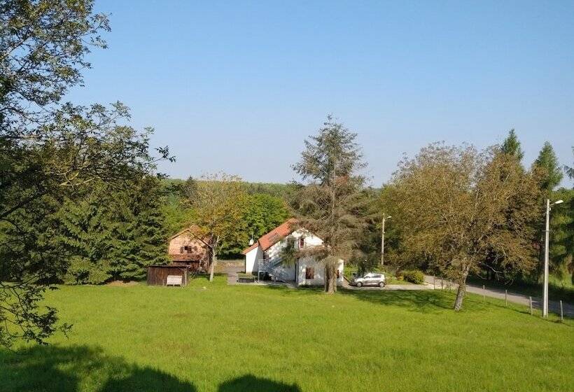 Номер Superior с Видом, Logis Hôtel Notre Dame Restaurant Ouvert Midi Et Soir Sauf Dimanche Soir