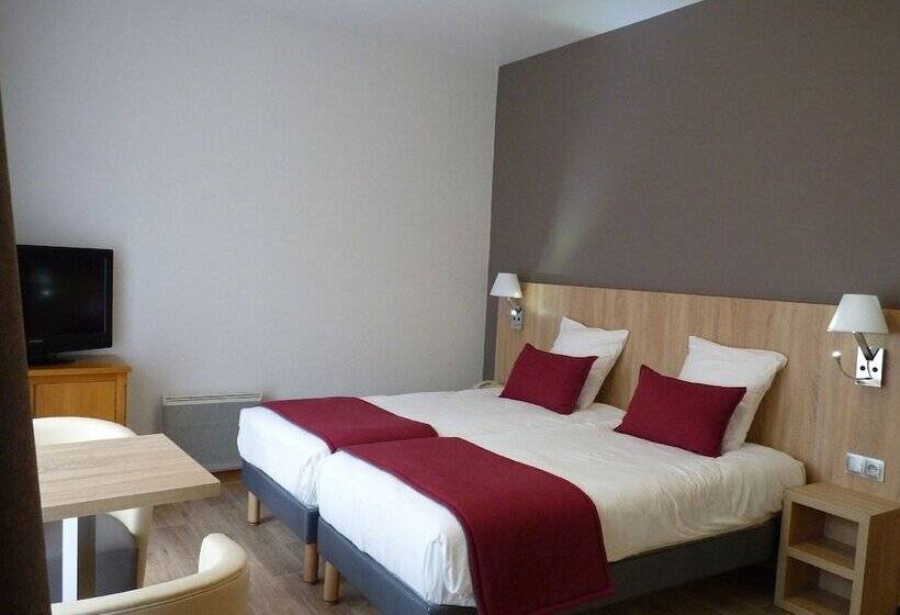 Номер Superior с Видом, Logis Hôtel Notre Dame Restaurant Ouvert Midi Et Soir Sauf Dimanche Soir