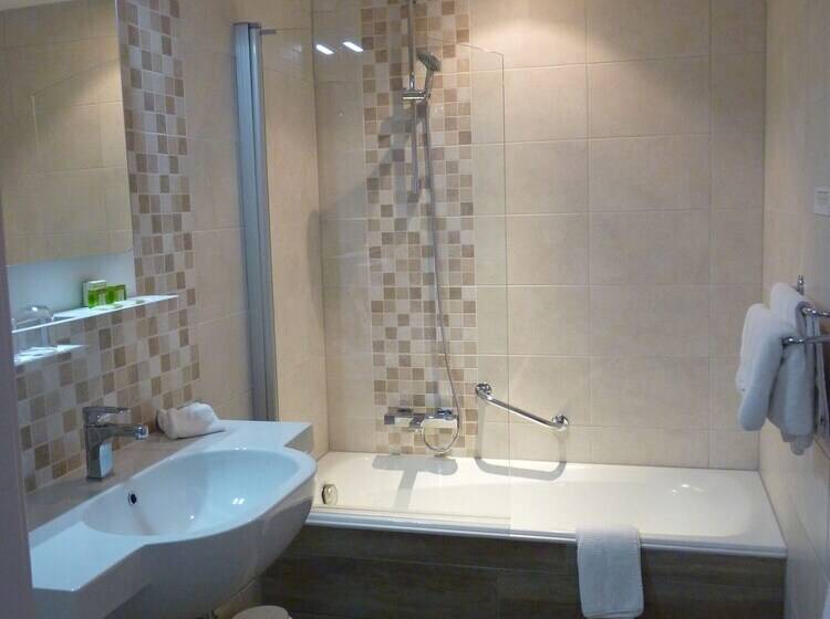 Номер Superior Одноместный, Logis Hôtel Notre Dame Restaurant Ouvert Midi Et Soir Sauf Dimanche Soir