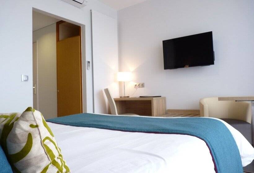 Номер Superior Одноместный, Logis Hôtel Notre Dame Restaurant Ouvert Midi Et Soir Sauf Dimanche Soir