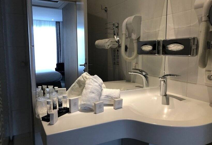 غرفة قياسية, Maison Lutetia R