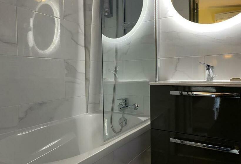 اتاق عادی, Majestic