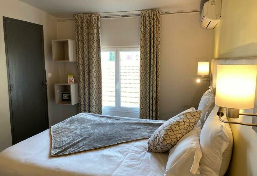 اتاق عادی, Majestic