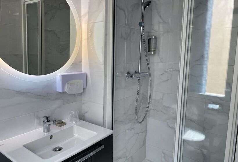 اتاق سوپریور, Majestic