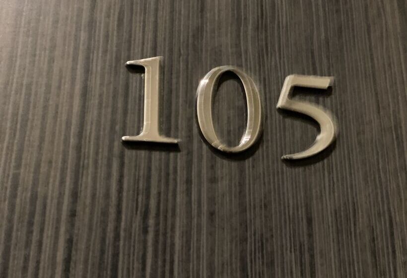 اتاق سوپریور, Majestic