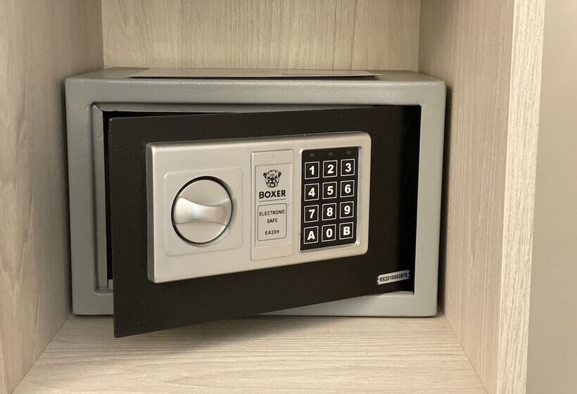 Superior Room with Terrace, Majestic