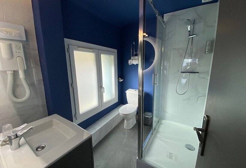 اتاق خانوادگی, Majestic