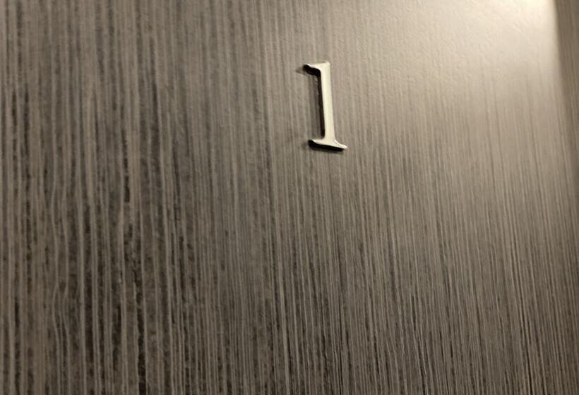 اتاق استاندارد یک نفره, Majestic