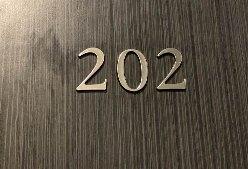 اتاق استاندارد, Majestic