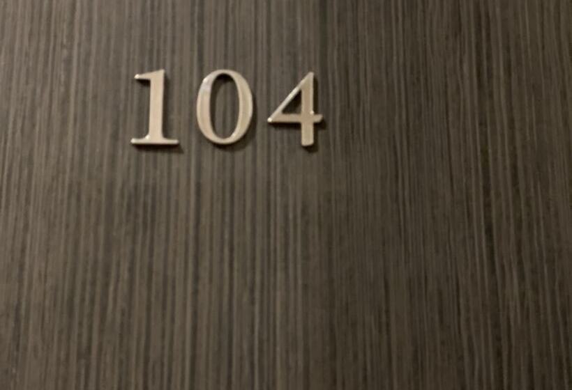 اتاق سوپریور, Majestic