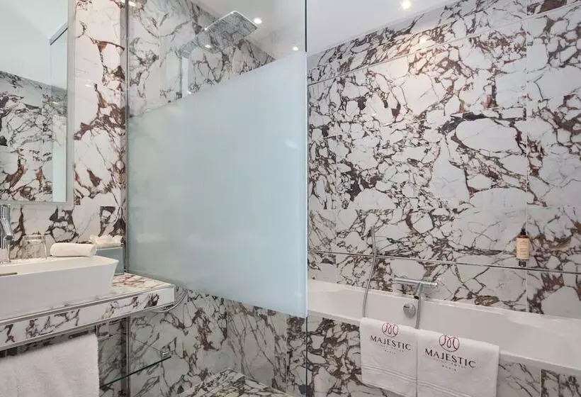 سوییت جونیور, Majestic Hotel Spa Champs Elysées