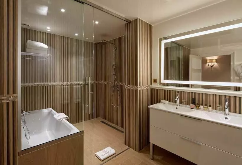 سوییت خانوادگی, Majestic Hotel Spa Champs Elysées