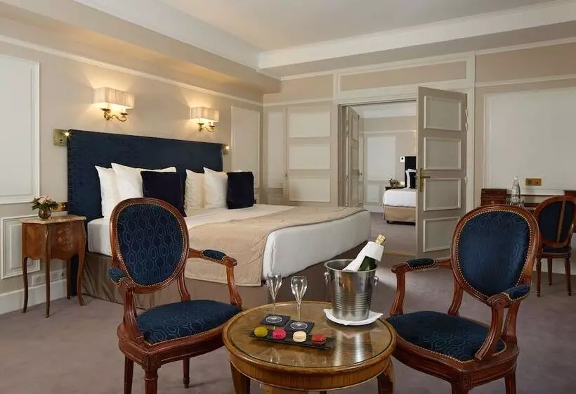 سوییت خانوادگی, Majestic Hotel Spa Champs Elysées