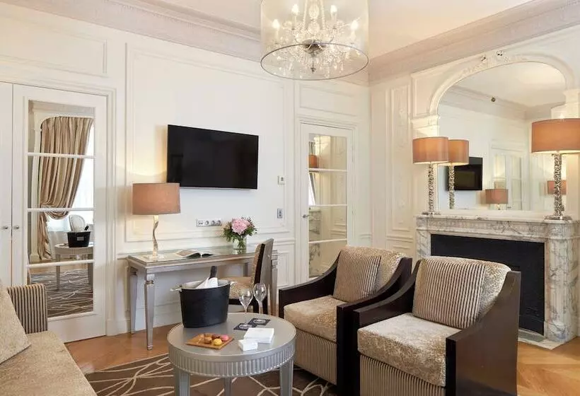 سوییت پرستیژ, Majestic Hotel Spa Champs Elysées