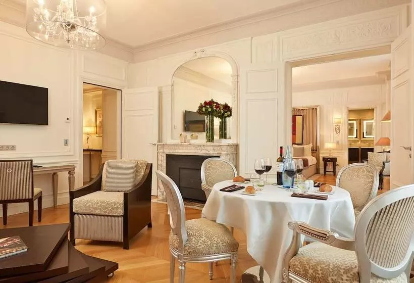 سوییت پرستیژ, Majestic Hotel Spa Champs Elysées