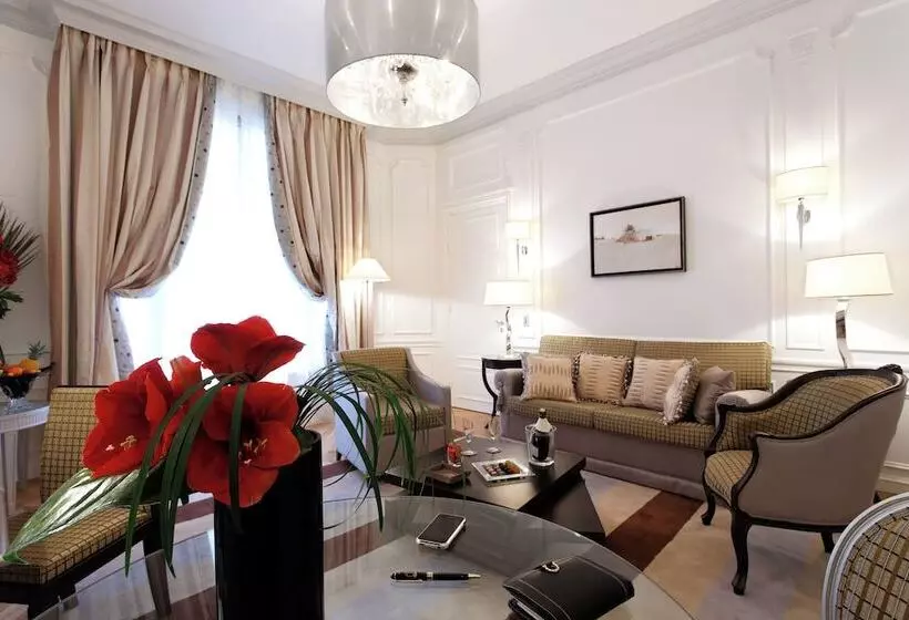 سوییت جونیور لوکس, Majestic Hotel Spa Champs Elysées