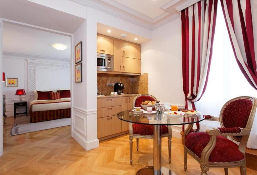 스탠다드 스튜디오, Majestic Hotel Spa Champs Elysées