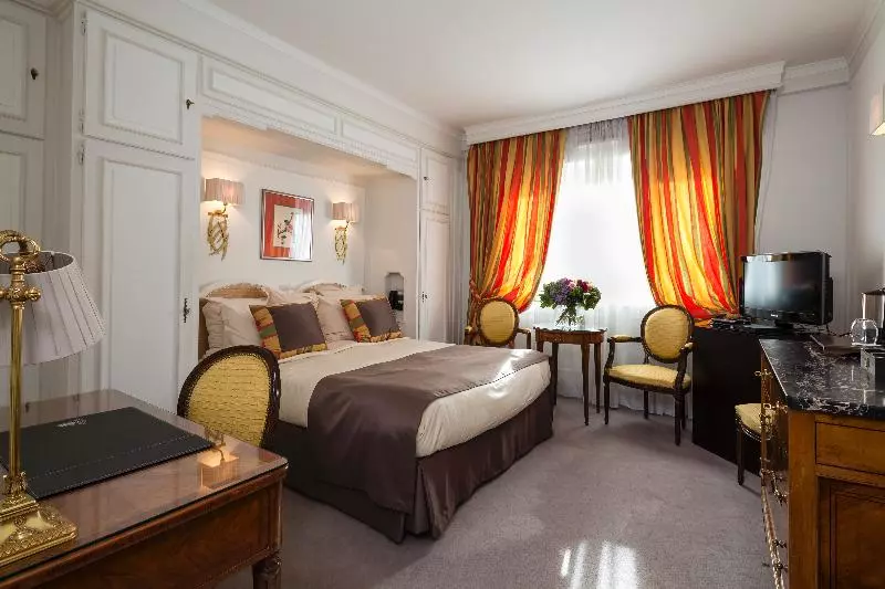 اتاق لوکس, Majestic Hotel Spa Champs Elysées