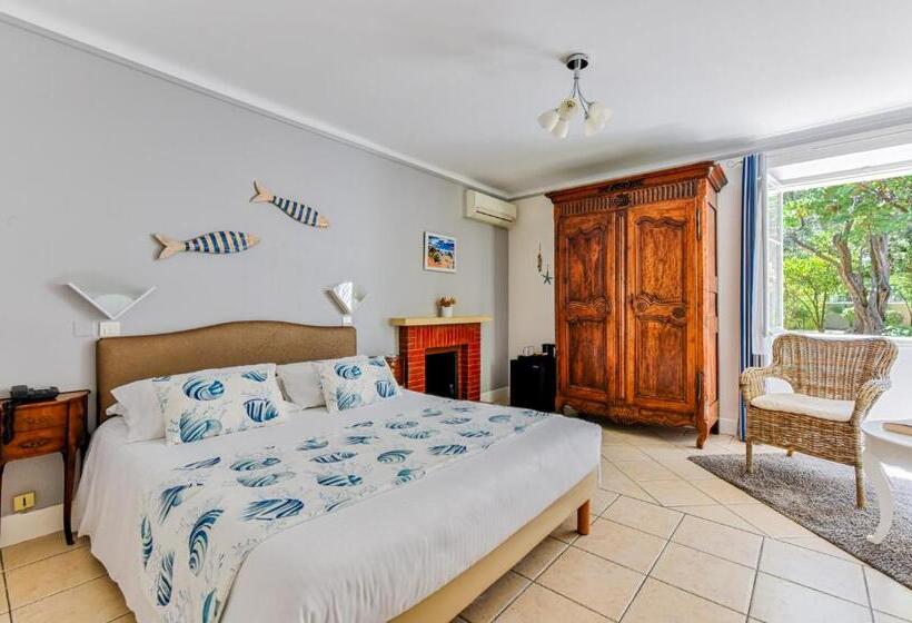 חדר קומפורט, Mas Djoliba