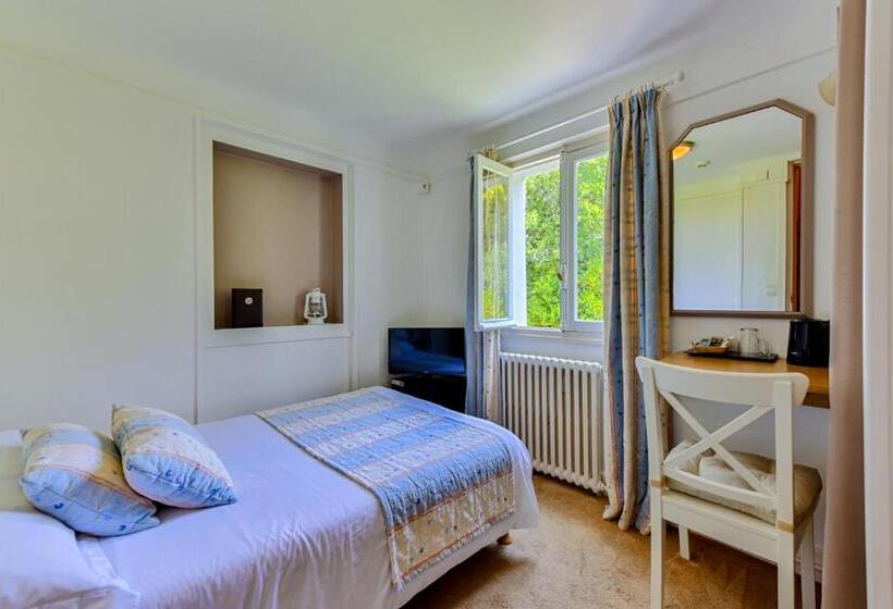 חדר יחיד בסיסי, Mas Djoliba