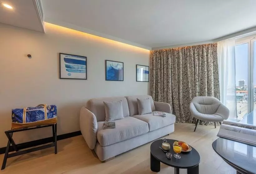 Juniorsviitti Näkymä, Mercure La Rochelle Vieux Port