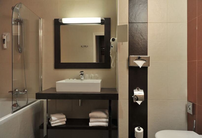 标准三人间, Mercure Maurepas Saint Quentin