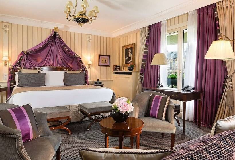 Полулюкс, Hôtel Napoleon Paris