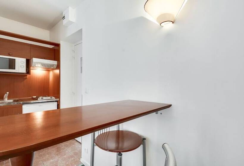 클래식 스튜디오, Pavillon Courcelles Parc Monceau