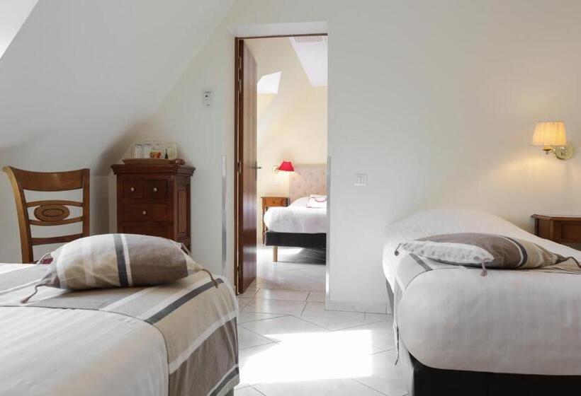 חדר דלוקס לארבעה, Restaurant Laborderie