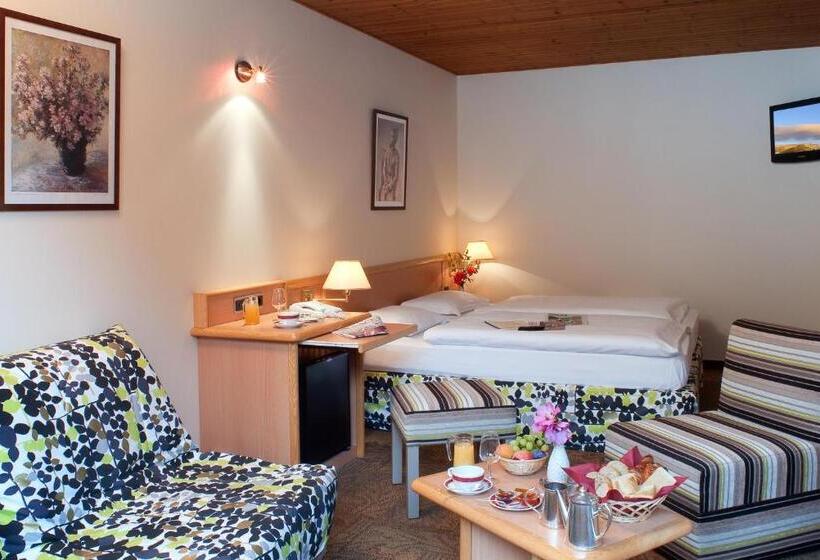 수피리어 트리플 룸, Logis Hostellerie Motel Au Bois Le Sire