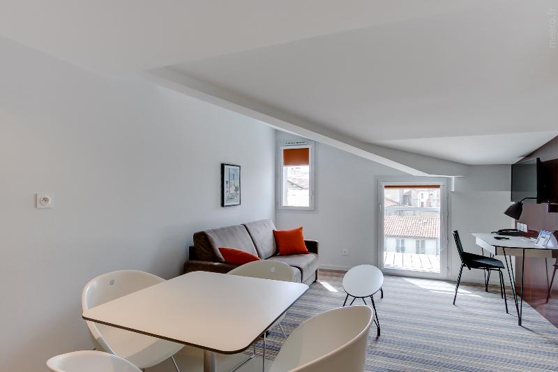 استودیوی استاندارد, Privilège Appart Hôtel Saint Exupéry