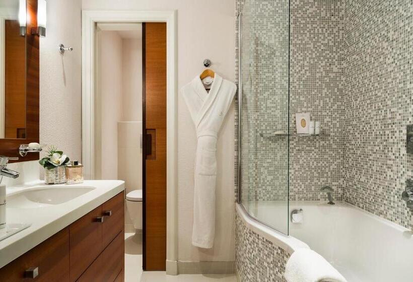 Номер Deluxe, Barriere Le Normandy